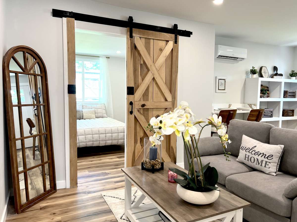 Rear cottage living space