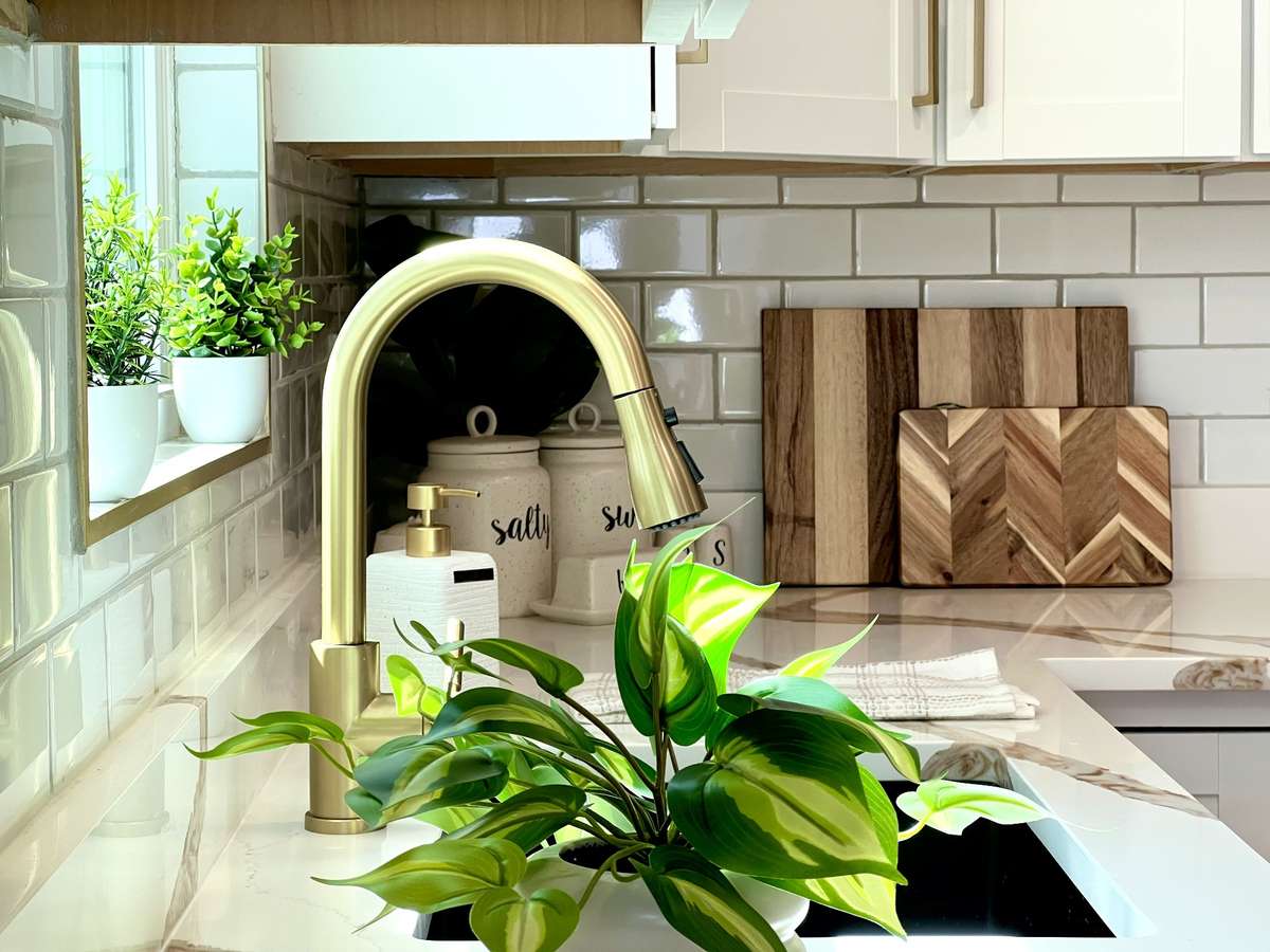 Rear cottage kitchen
