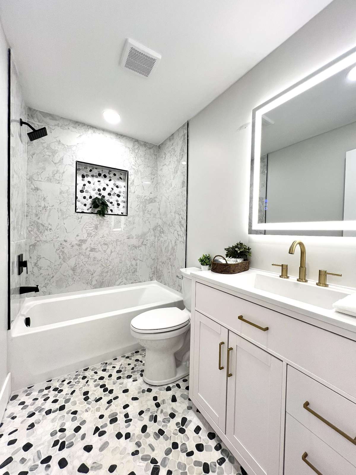 Rear cottage bathroom