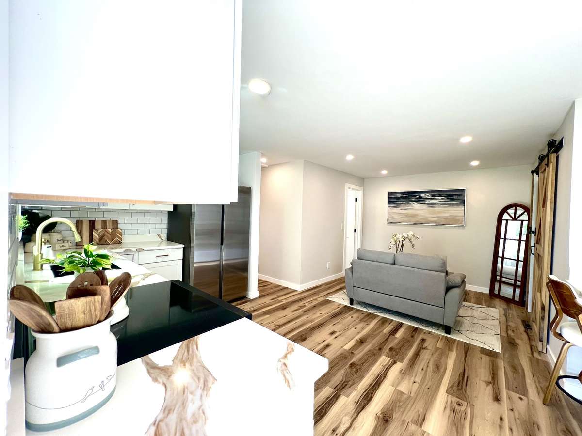 Rear cottage kitchen and living space