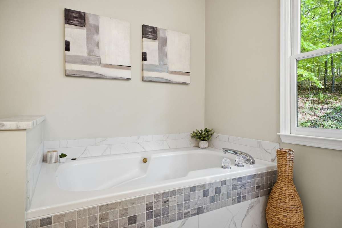 Large bathtub