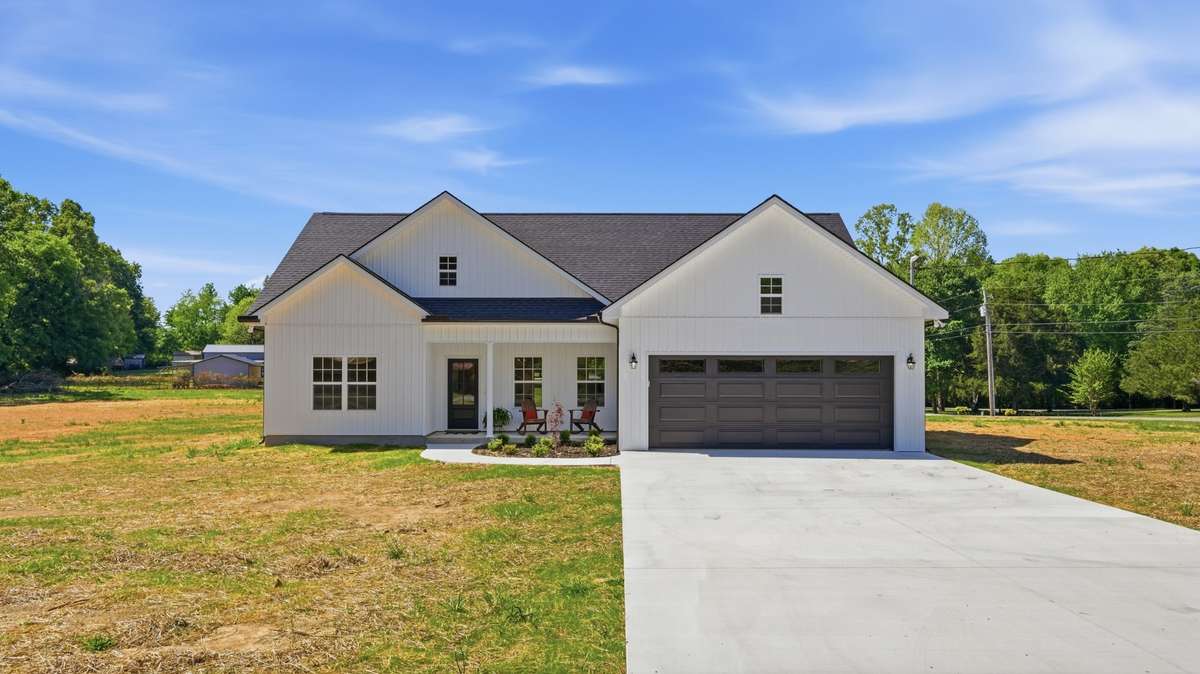 Street view/ concrete driveway