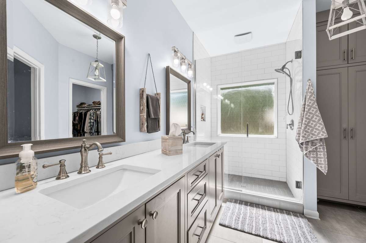 Renovated primary ensuite bath!