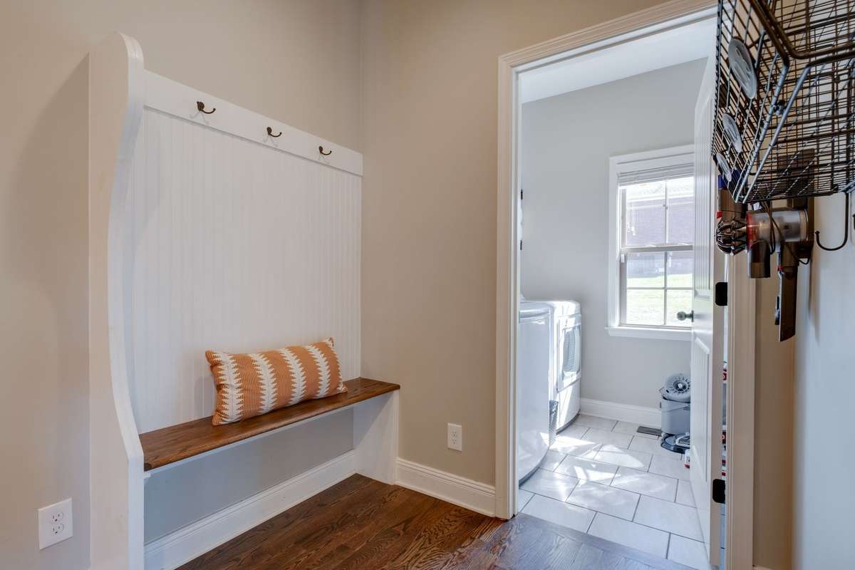 Comcast + Att Internet per Seller
Built In Craftsman Bench