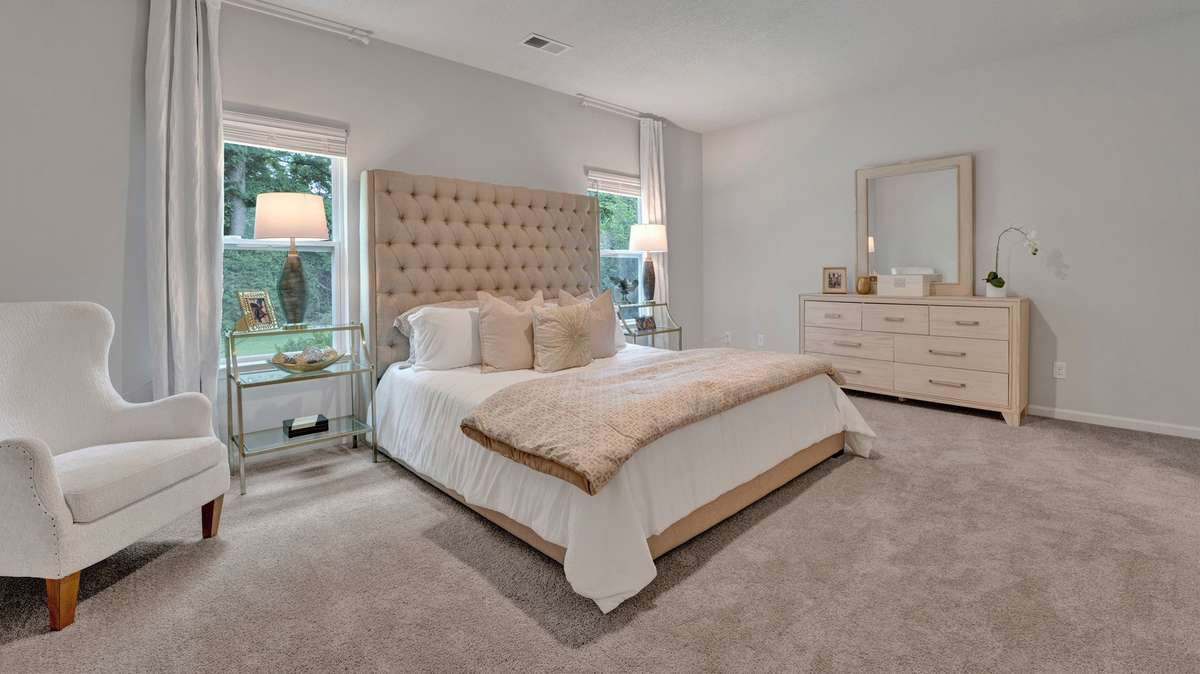These pictures are of another Denham plan built in another area, not all features or finishes are the same.  Please call for the details for the finishes inside this new home.