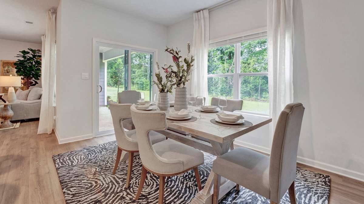 These pictures are of another Denham plan built in another area, not all features or finishes are the same.  Please call for the details for the finishes inside this new home.