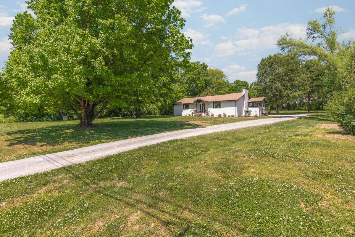 Large 1 acre private lot