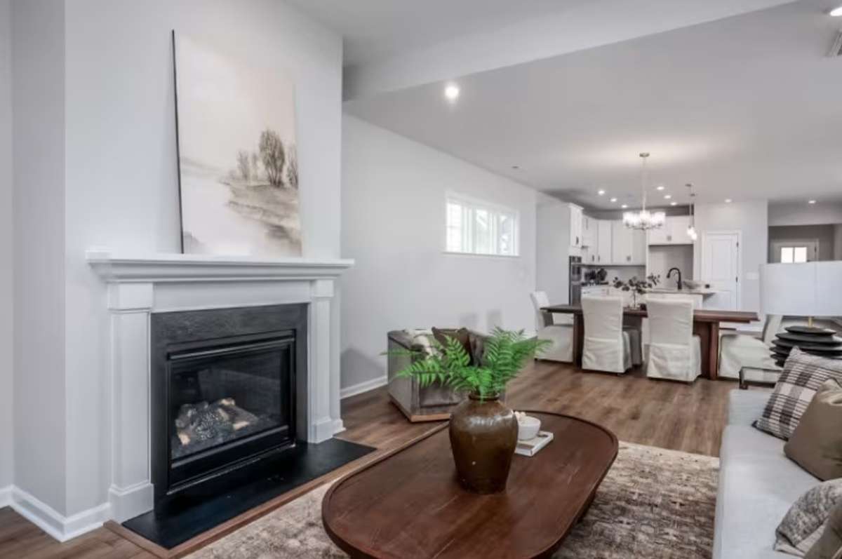 Photos of a Moorpark model. Personalize yours today!