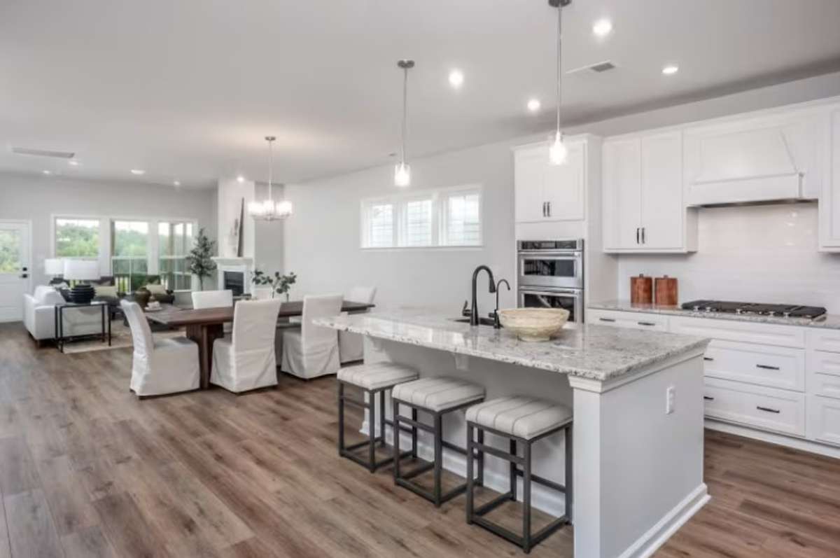 Photos of a Moorpark model. Personalize yours today!