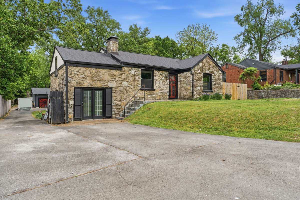 3804 Oxford St in East Nashville/Inglewood! Awesome parking on a dead end street surrounded by other historic charming homes.