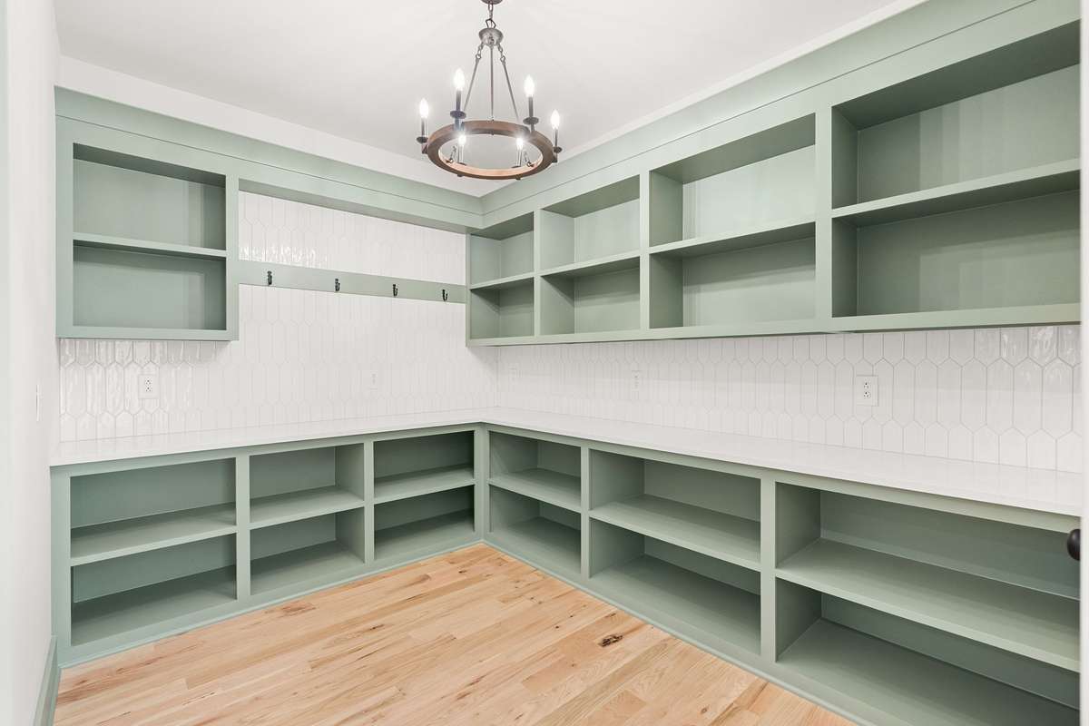 Huge walk in pantry.