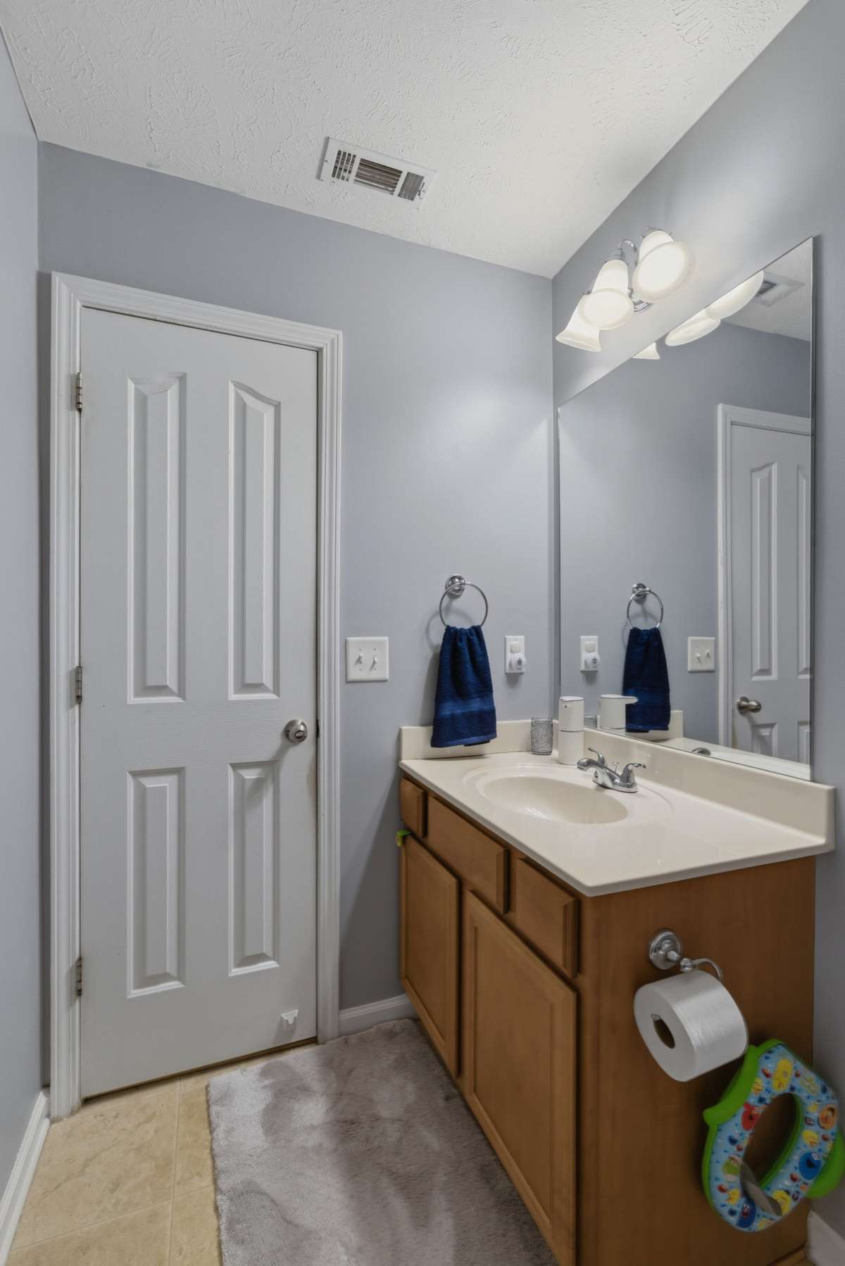 Full Bathroom #2 - Hallway