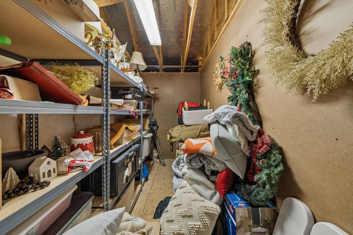 Storage room Upstairs