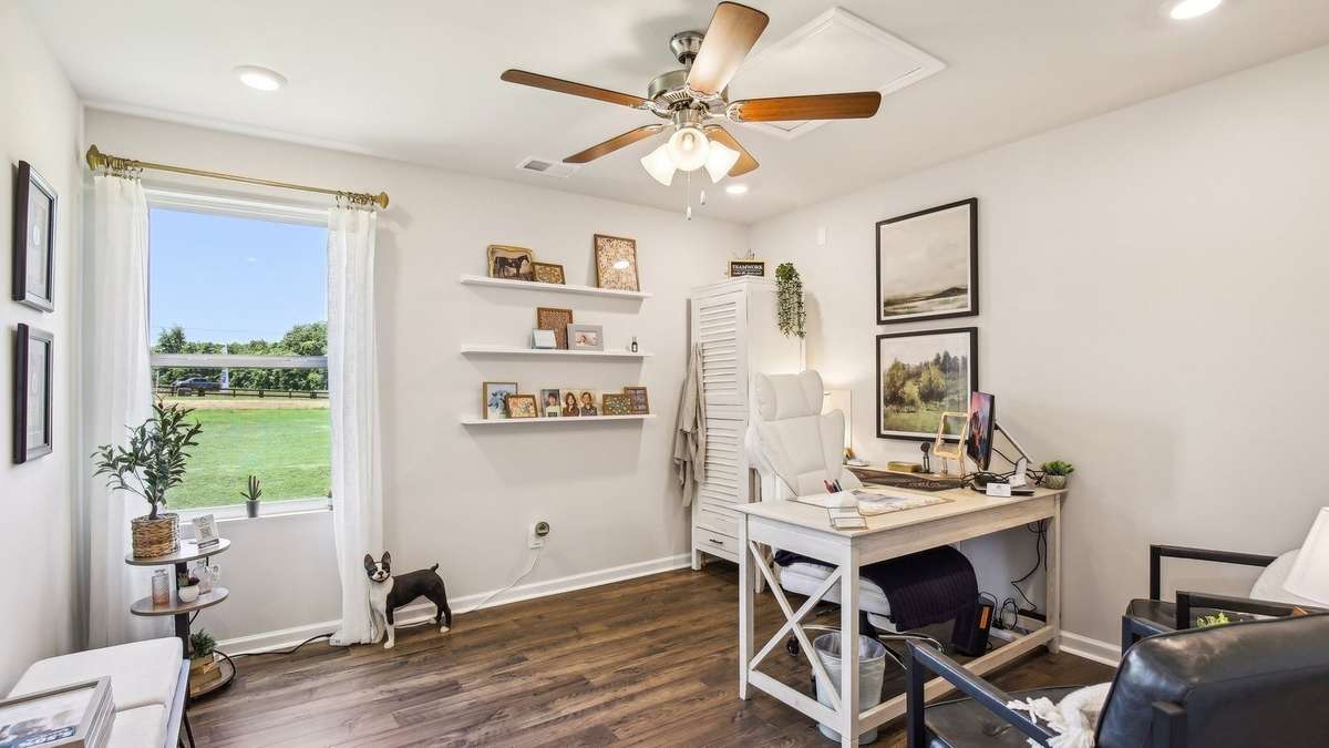 Photos of previously completed home of same floor plan.  Features may vary.
