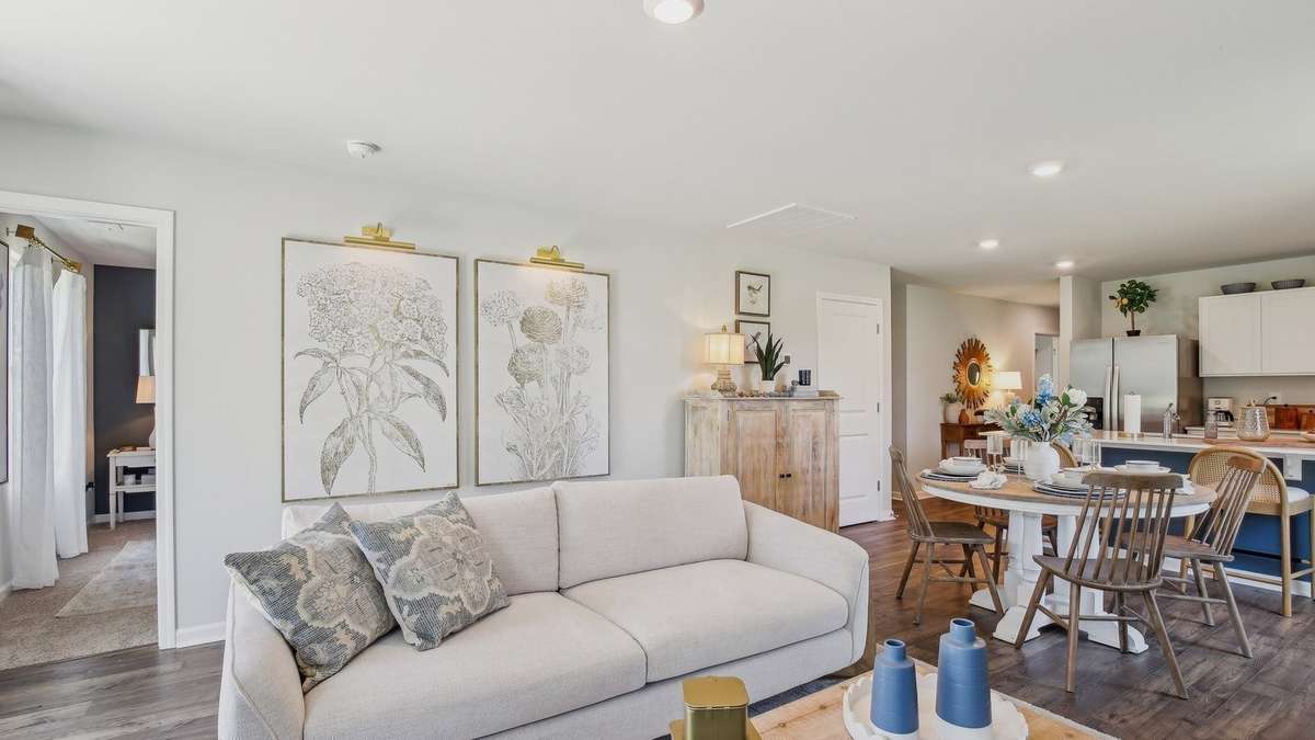 Photos of previously completed home of same floor plan.  Features may vary.