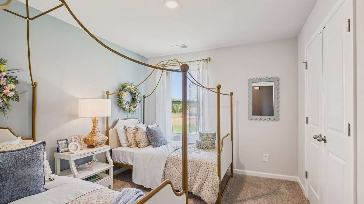 Photos of previously completed home of same floor plan.  Features may vary.