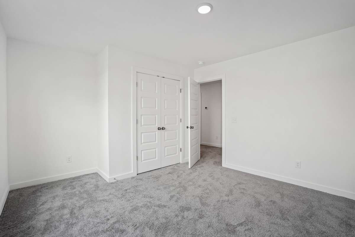Picture of model home and not of actual home being built.  Colors and selections may vary