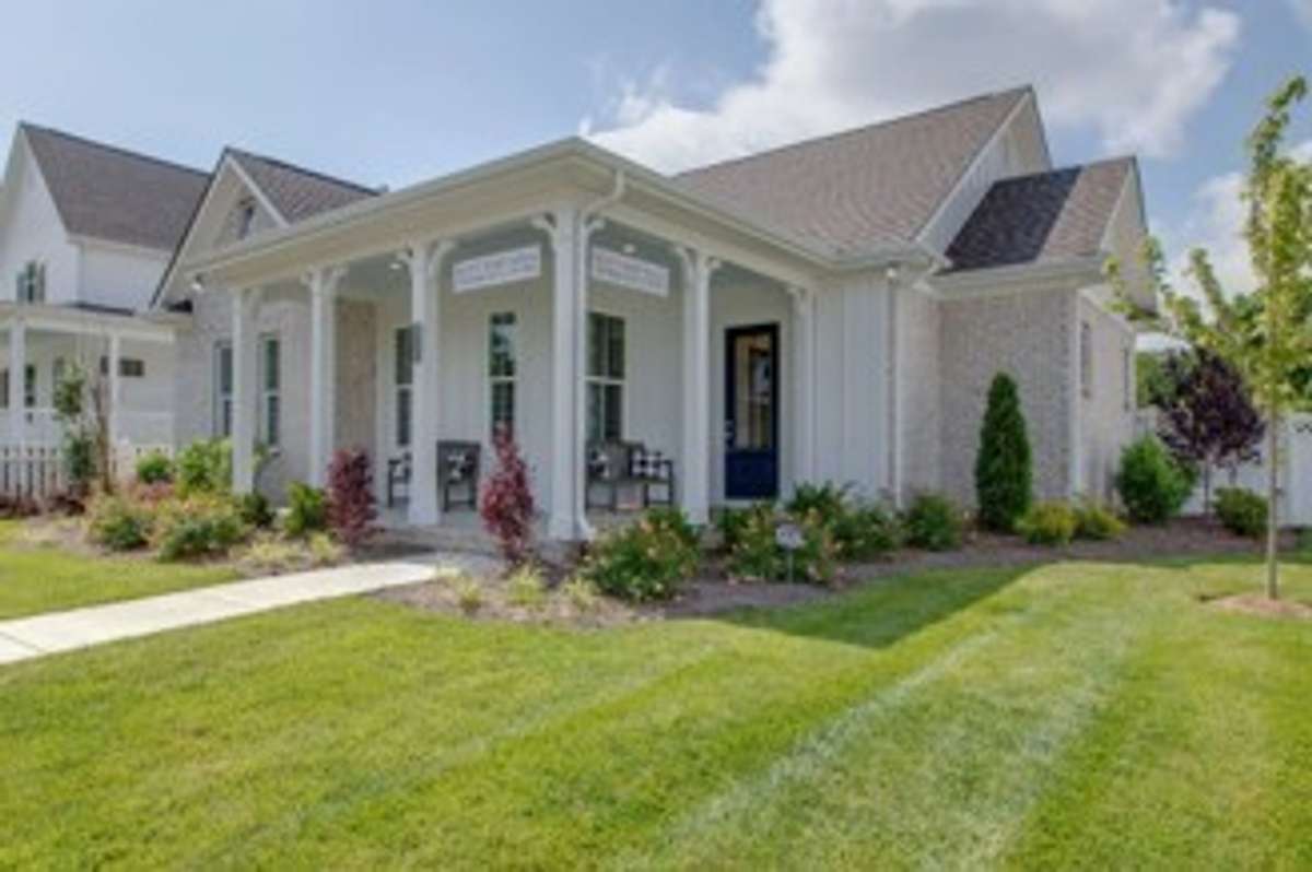 *Photos taken from another Regent Community Model Home (same floorplan)