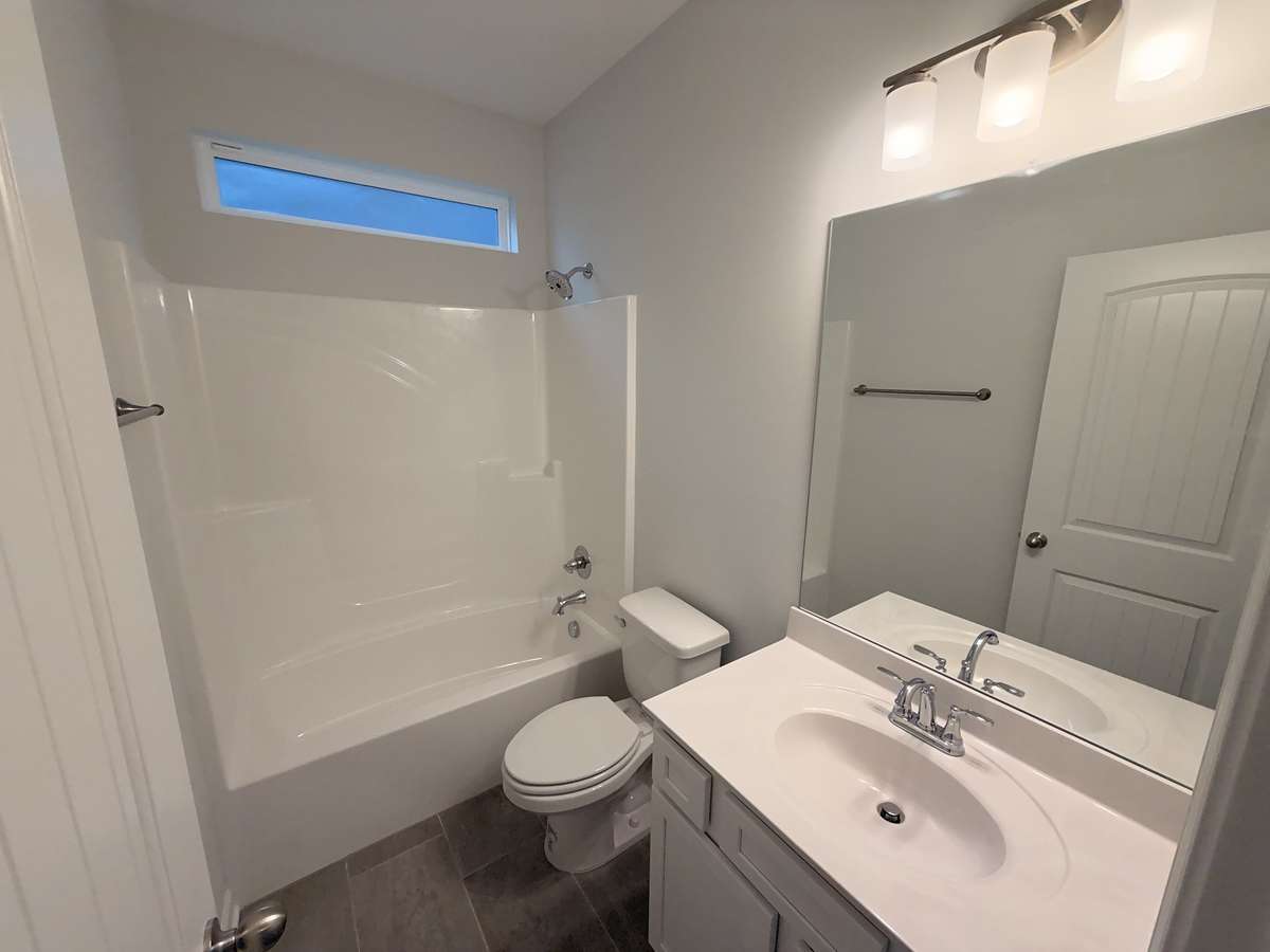 Stock Photo: Full Bathroom #2