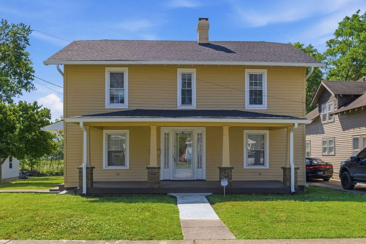 Welcome to 113 Rayon Dr!