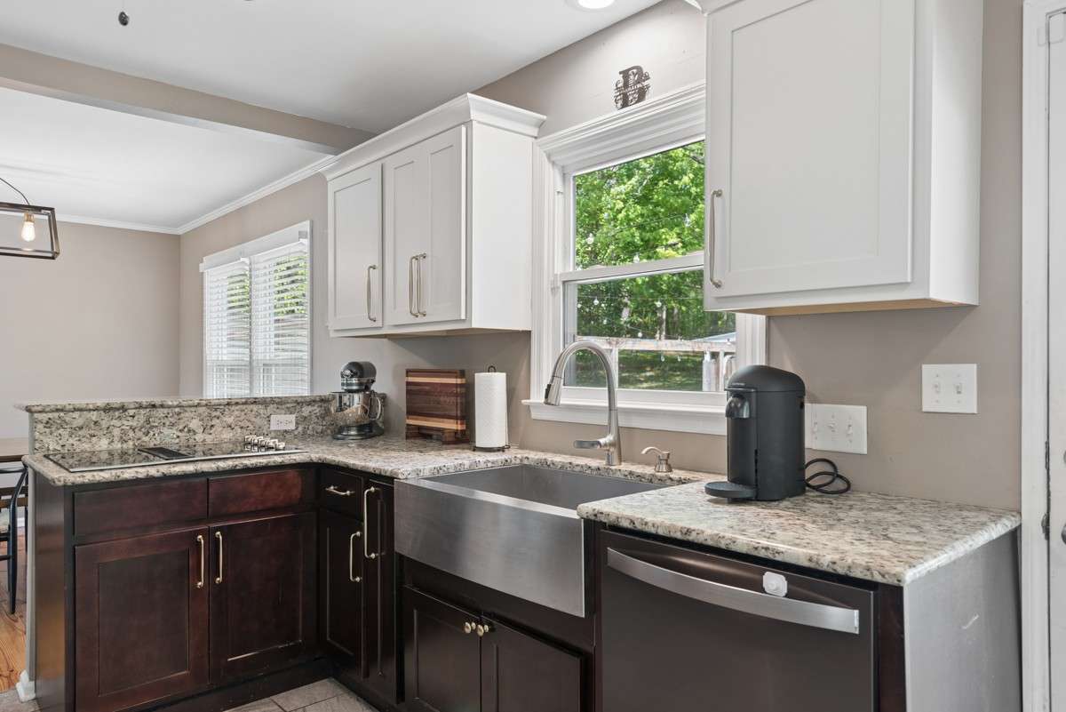 Don't you just love a window to the backyard over the sink?
