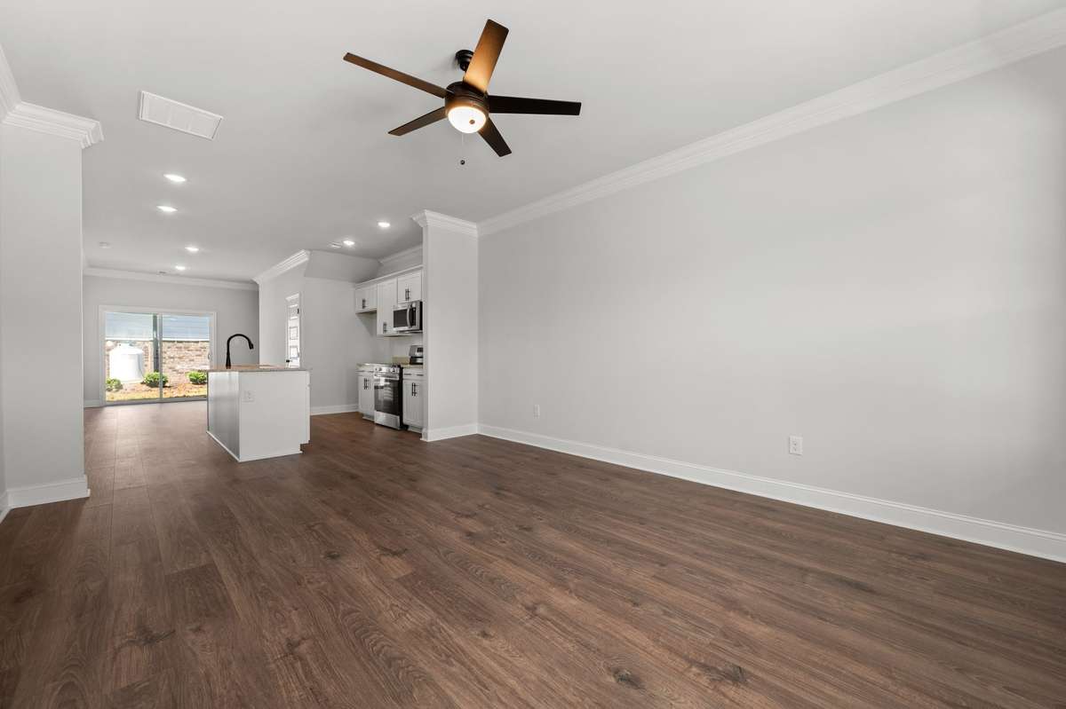 Pic is of previously completed home of same floorplan. Features and finishes may vary.