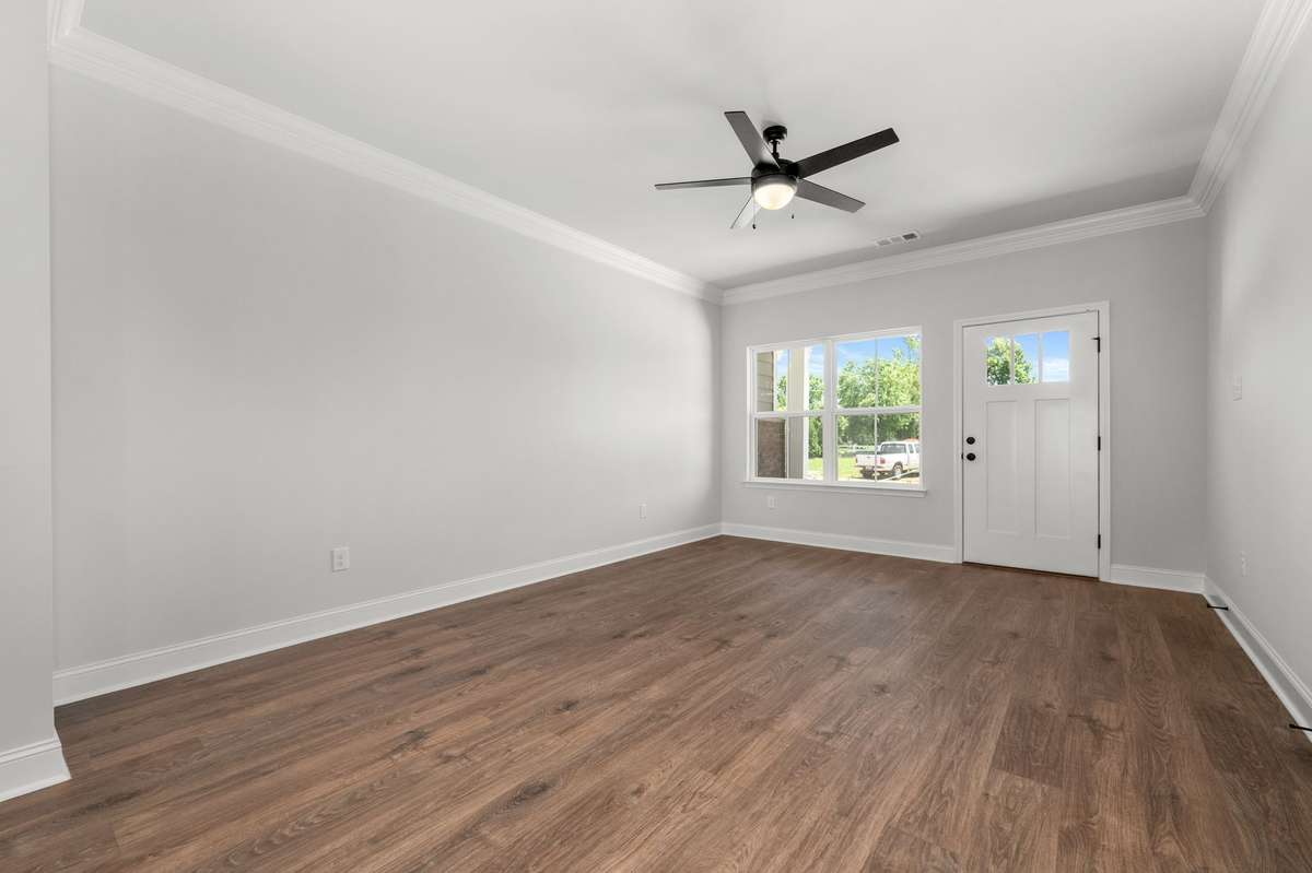 Pic is of previously completed home of same floorplan. Features and finishes may vary.