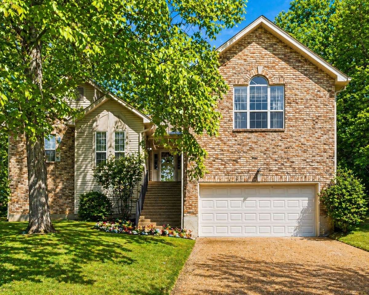 Welcome to 405 Newberry Ct in Goodlettsville Tennessee!