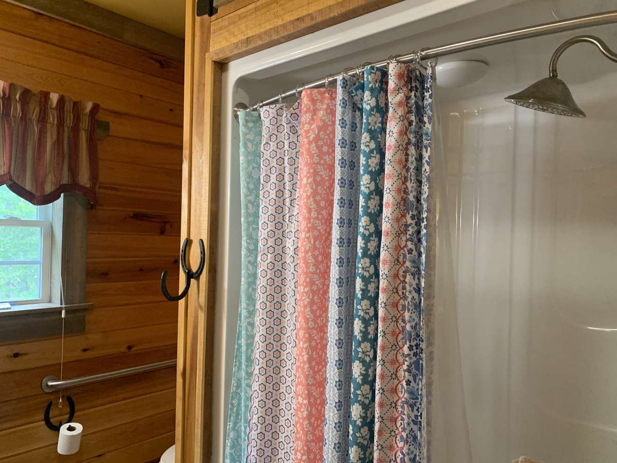 Guest bathroom.