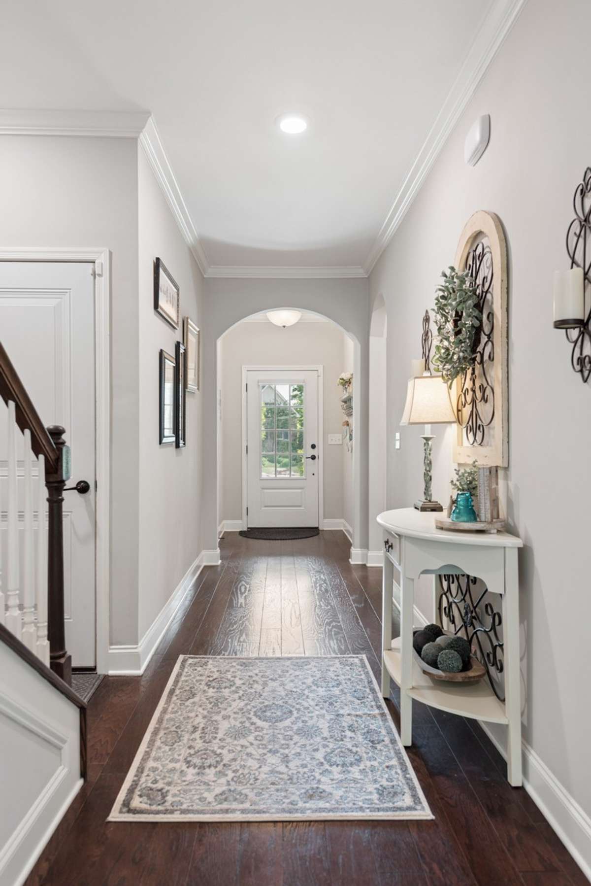The only set of stairs are the ones leading to the above-garage bonus room.