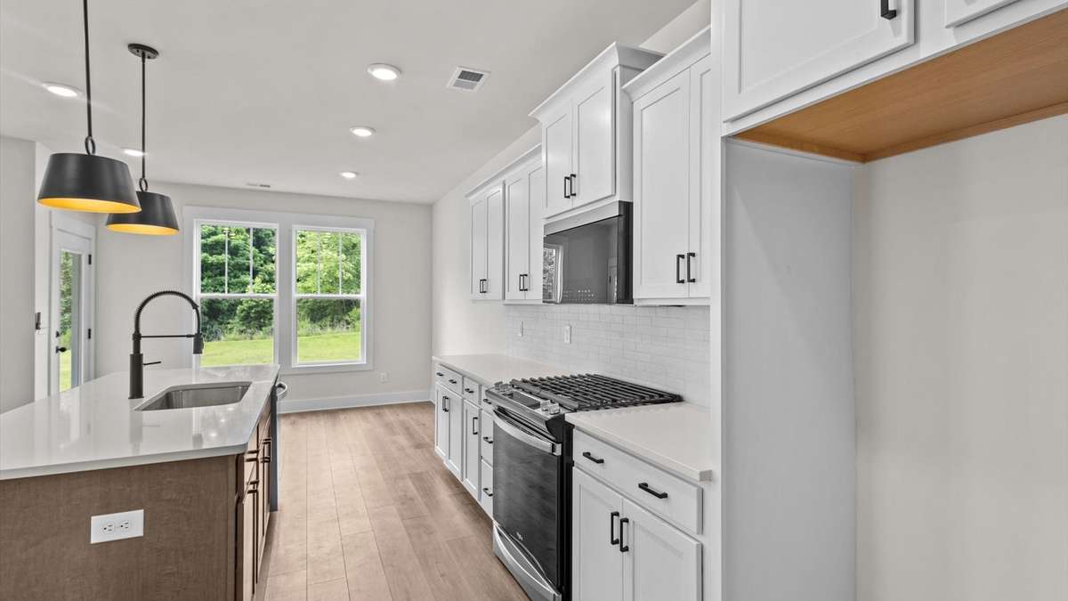 Beramont by DRB Homes- Pictures used for floor plan purposes only. Colors and selections will vary.