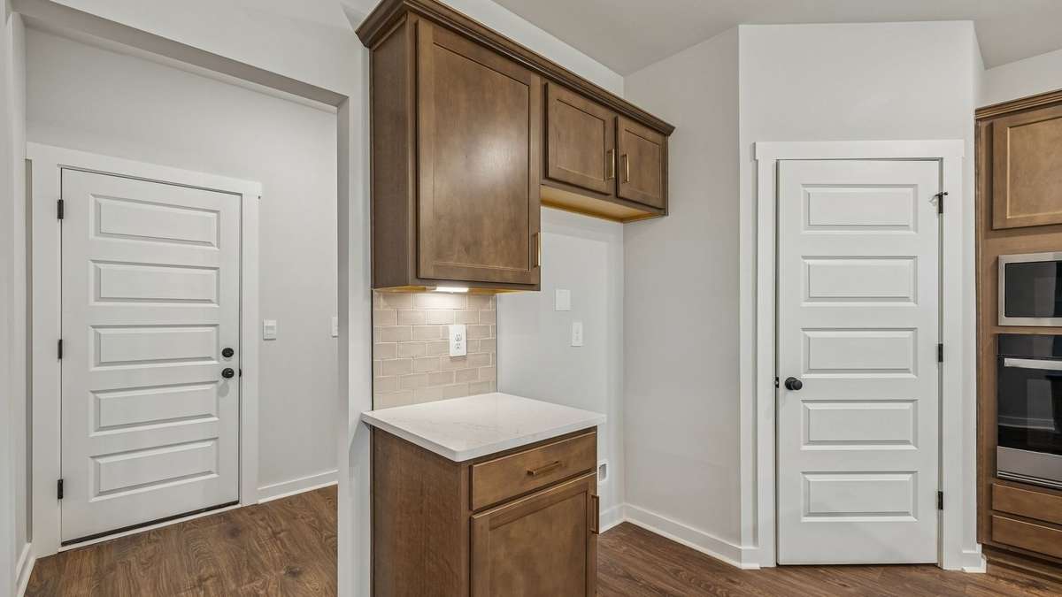 Images are from a previously built Tisdale.  You can still make color and option selections for this home.