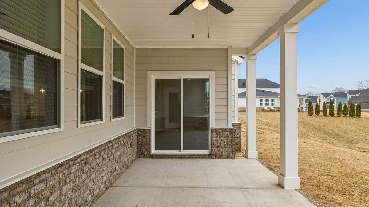 Images are from a previously built Tisdale.  You can still make color and option selections for this home.