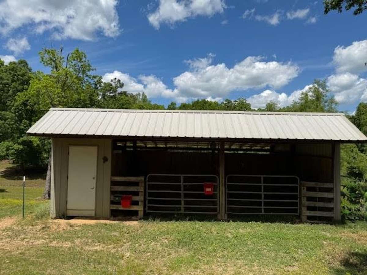 Stables/Barn Remain