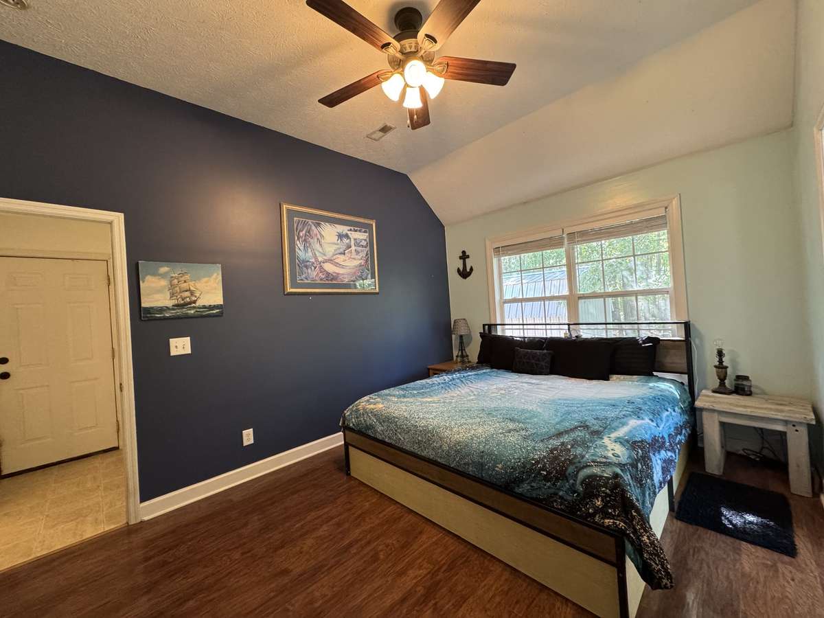 Primary Bedroom has an en-suite bathroom