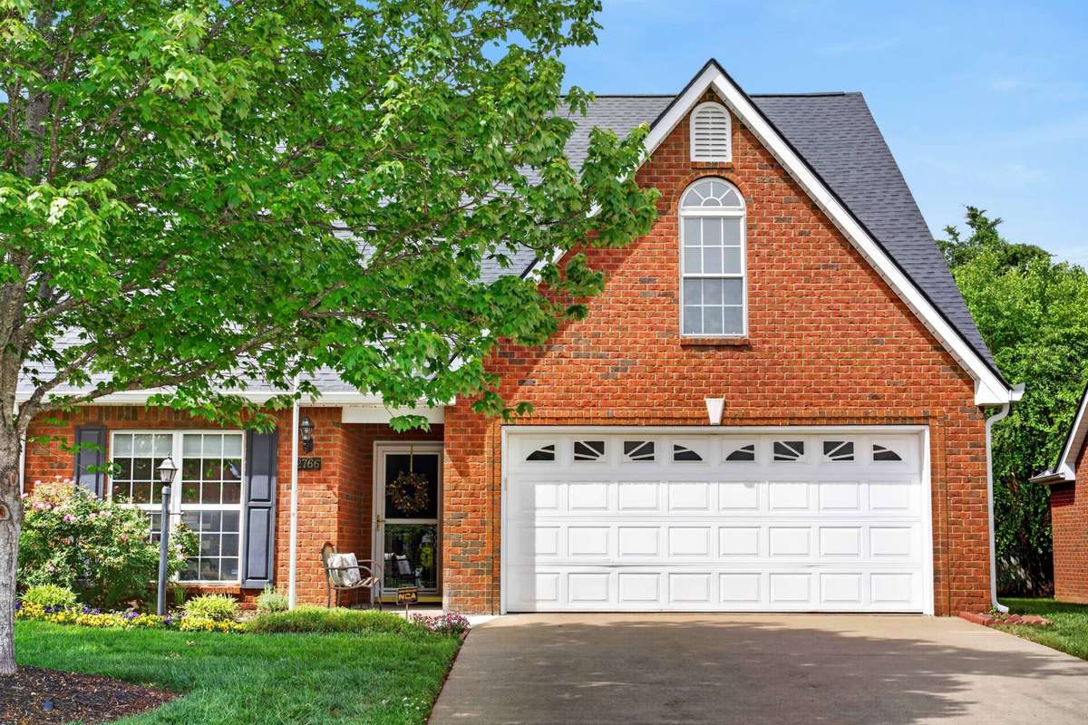 Welcome to 2766 Waywood Drive