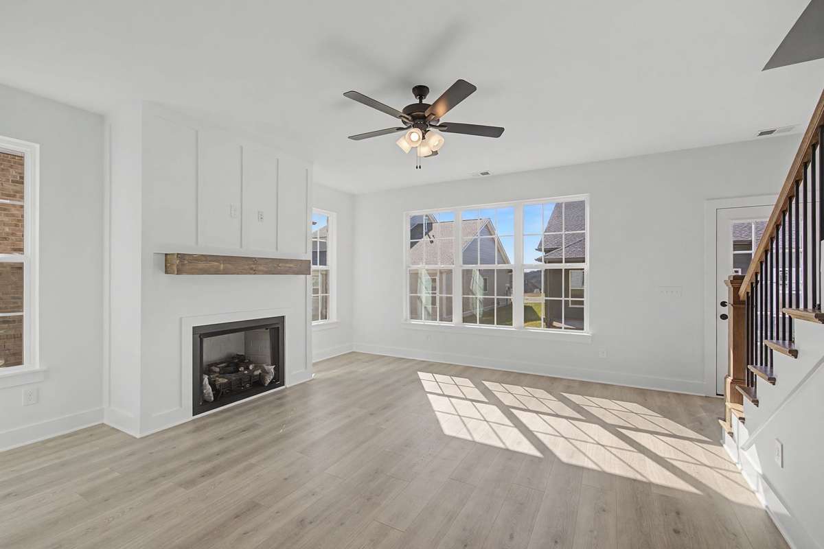 Photos of same floor plan but of another finished home in Oak Meadows by Surrey Homes. Photos are for illustration purposes only. Colors and materials may vary.