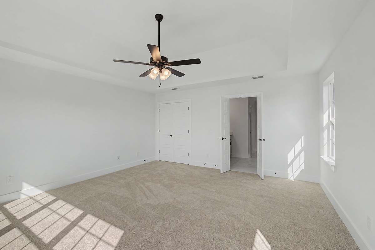 Photos of same floor plan but of another finished home in Oak Meadows by Surrey Homes. Photos are for illustration purposes only. Colors and materials may vary.