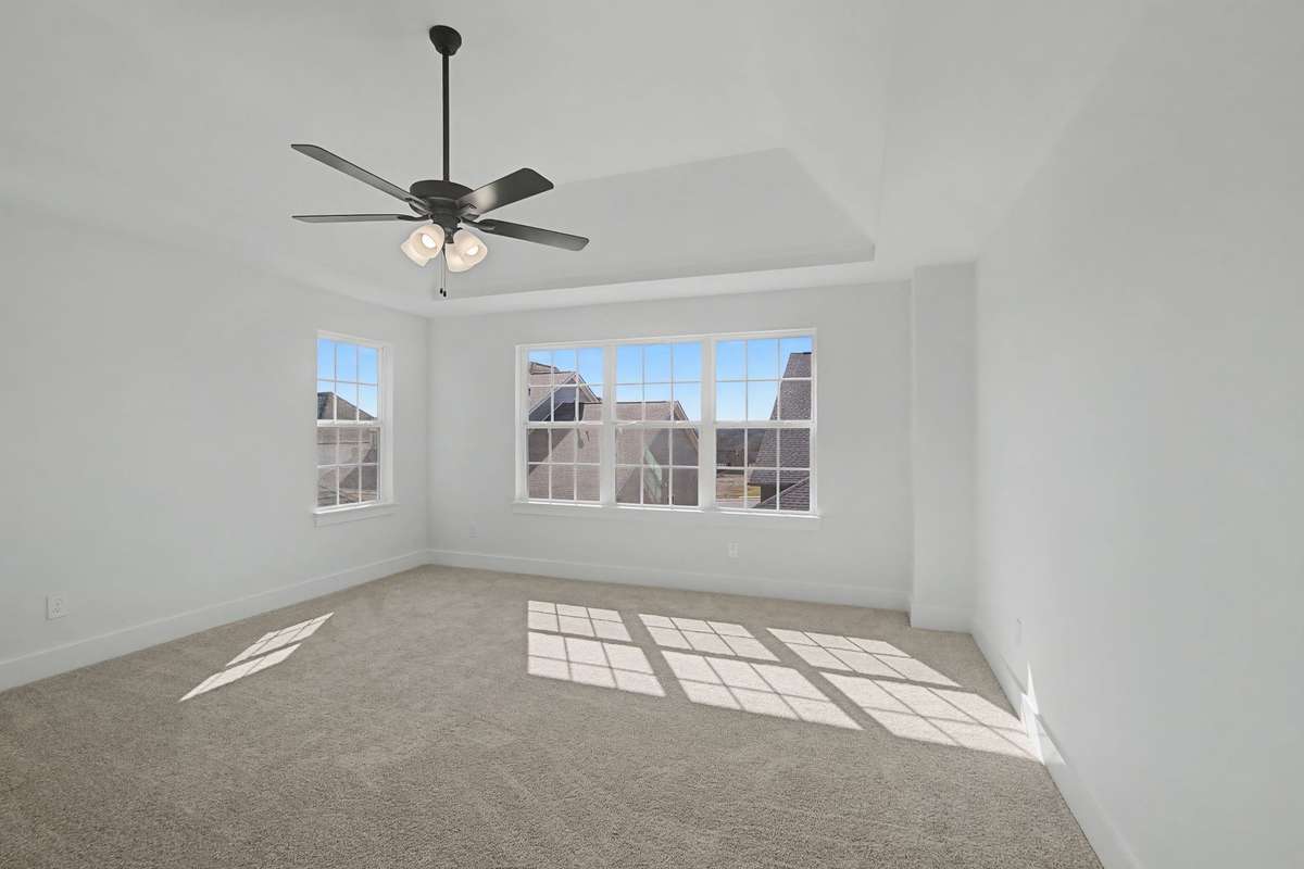 Photos of same floor plan but of another finished home in Oak Meadows by Surrey Homes. Photos are for illustration purposes only. Colors and materials may vary.
