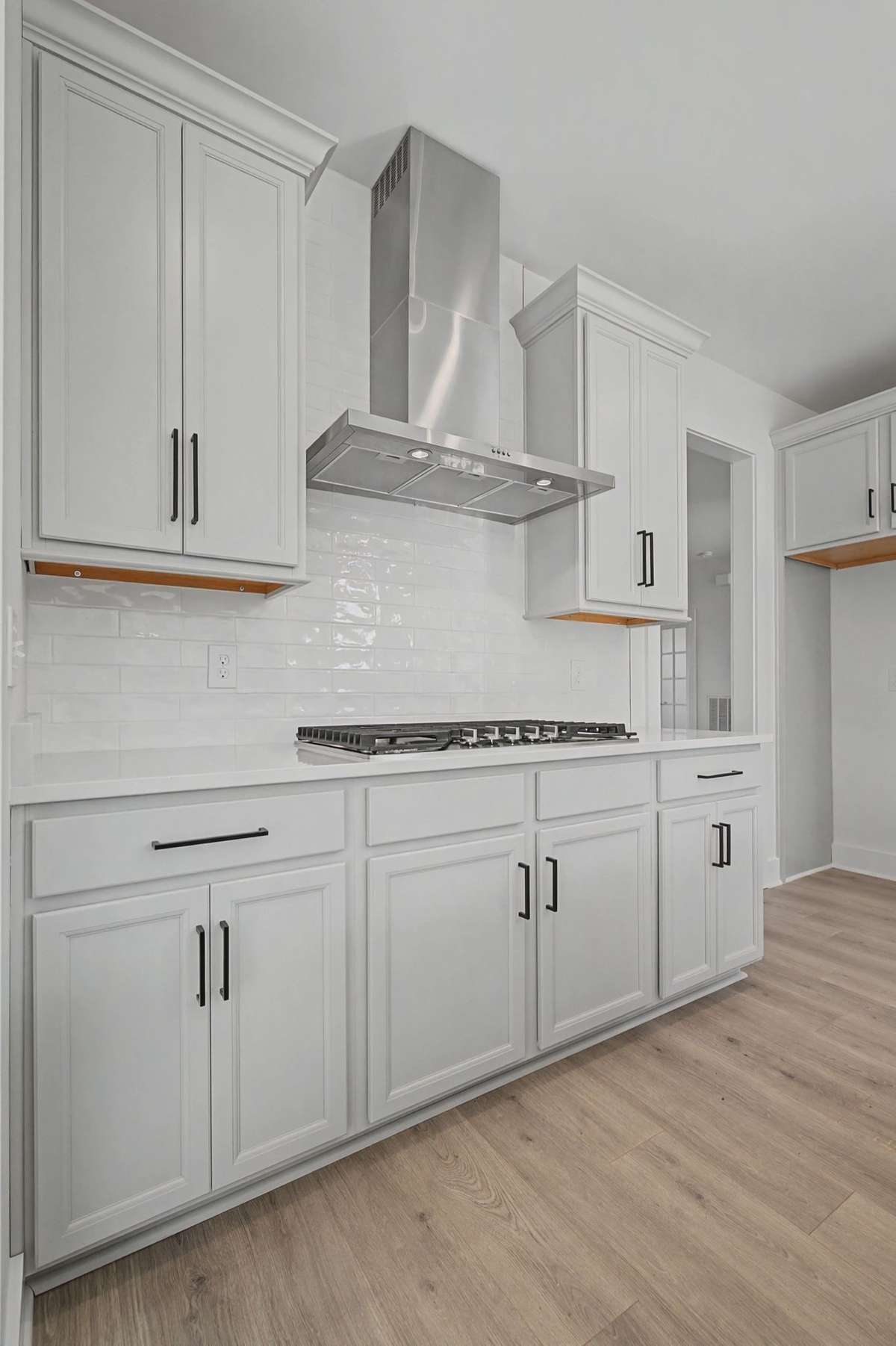 Photos of same floor plan but of another finished home in Oak Meadows by Surrey Homes. Photos are for illustration purposes only. Colors and materials may vary.