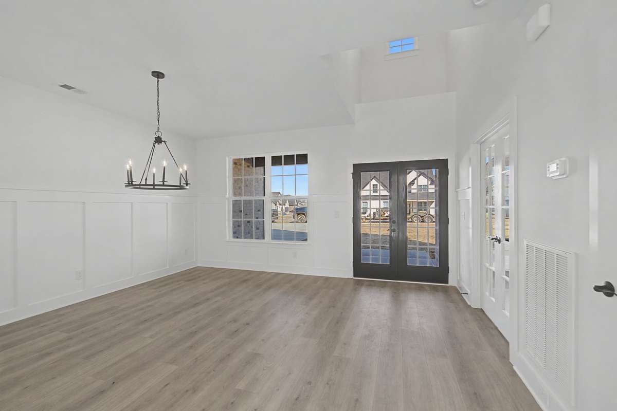 Photos of same floor plan but of another finished home in Oak Meadows by Surrey Homes. Photos are for illustration purposes only. Colors and materials may vary.