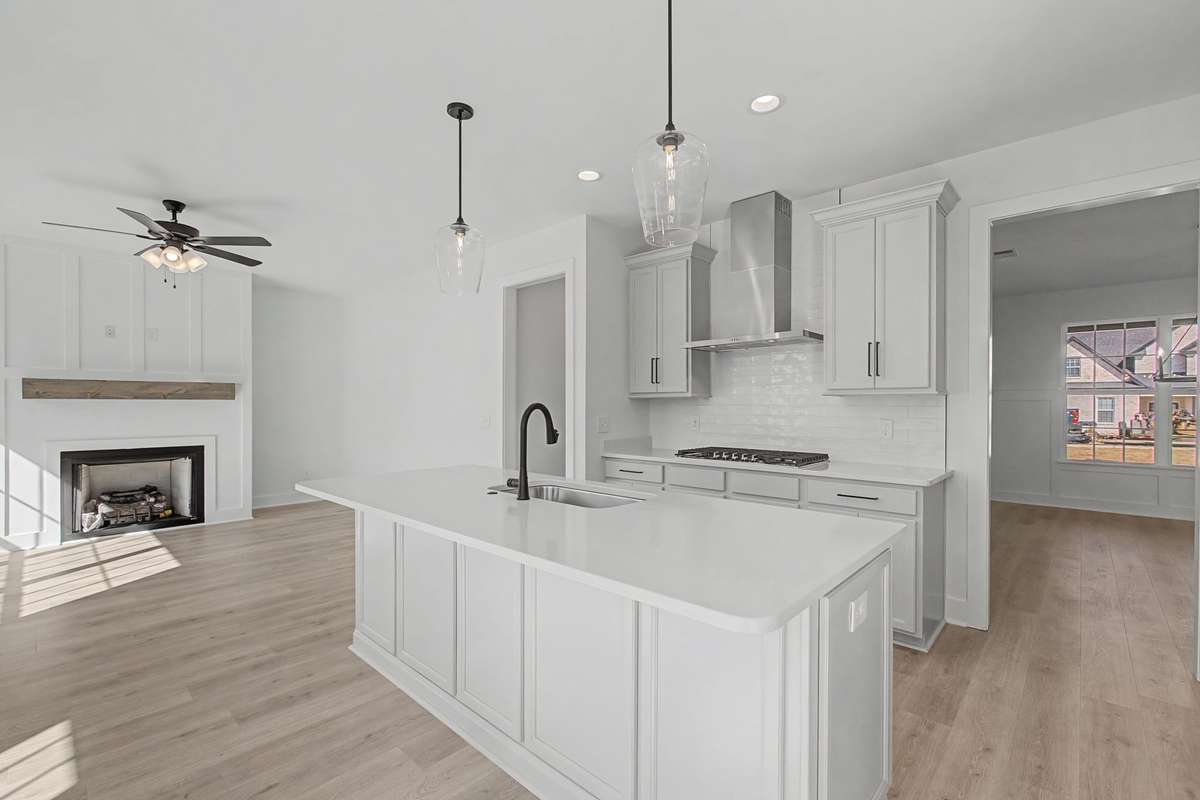 Photos of same floor plan but of another finished home in Oak Meadows by Surrey Homes. Photos are for illustration purposes only. Colors and materials may vary.