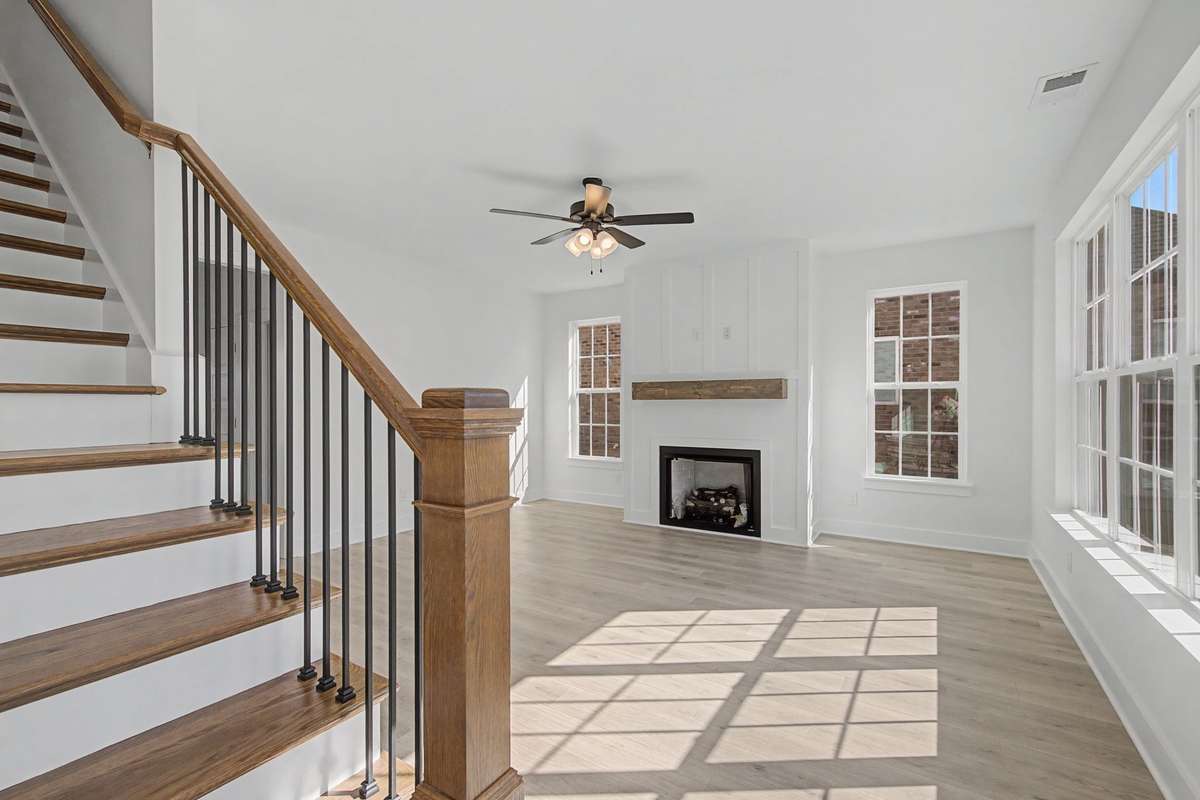 Photos of same floor plan but of another finished home in Oak Meadows by Surrey Homes. Photos are for illustration purposes only. Colors and materials may vary.