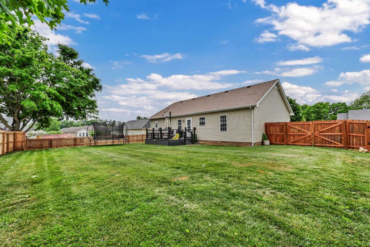 This backyard is level + spacious, just what you’ve been searching for!