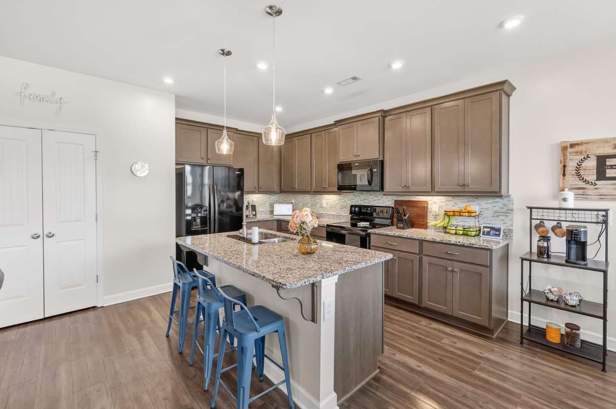 All appliances convey with the property!