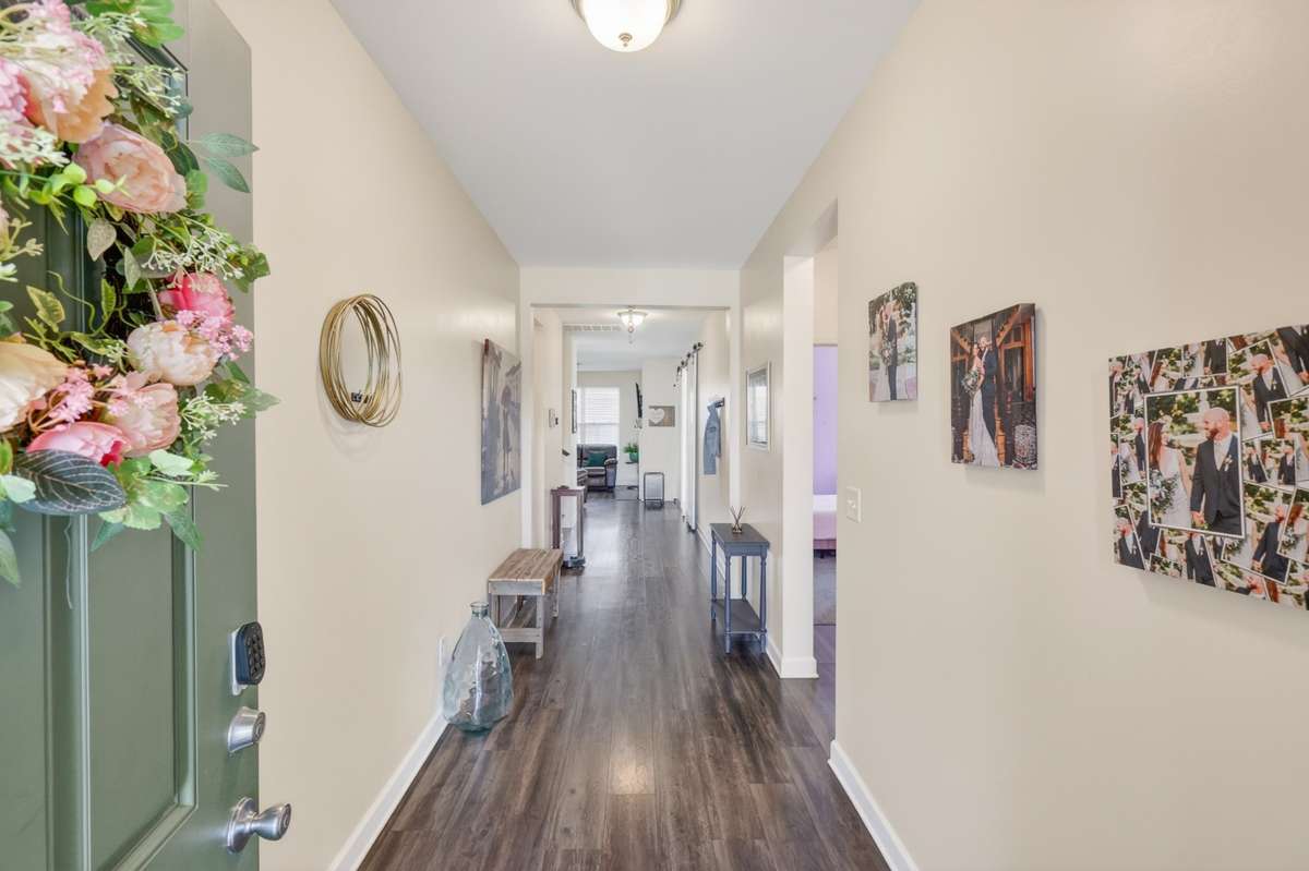 Extra large foyer entry way