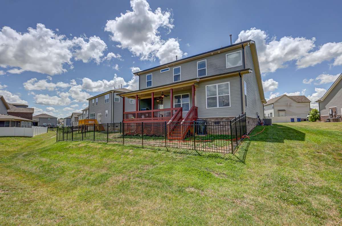 Fully fenced back yard area!