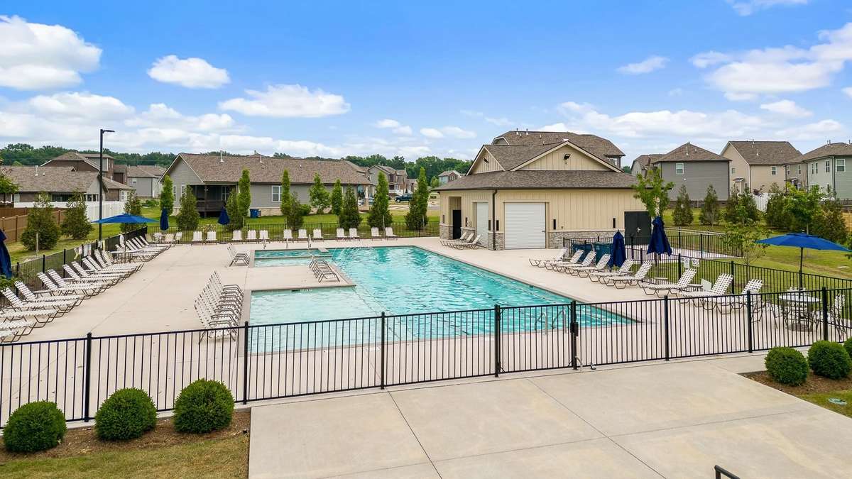 Community Swimming Pool and Clubhouse!