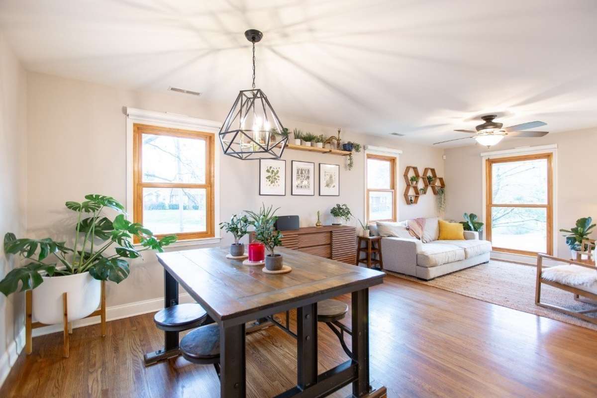 Dining and living in modern comfort
