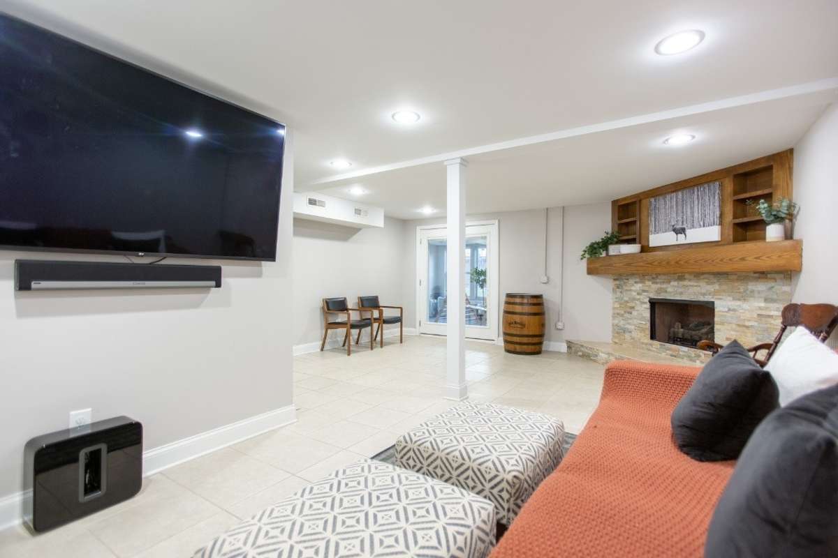 Cozy spaces